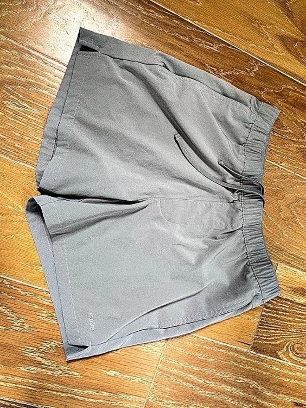 Hollister men’s Athletic hybrid 5” Shorts ultimate Gray Size Medium